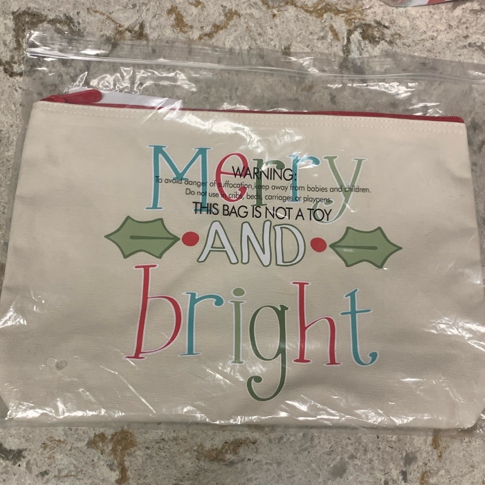 Thirty one, zipper pouch